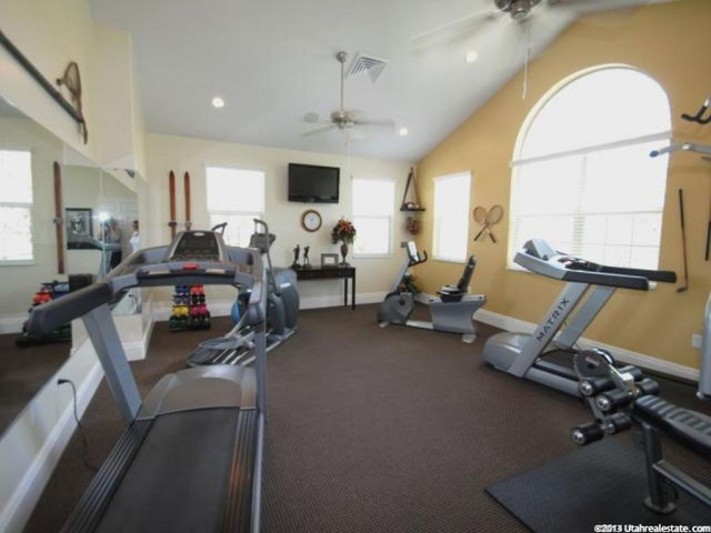 385 E 2280 N #D, North Logan, UT 84341 — photo 10