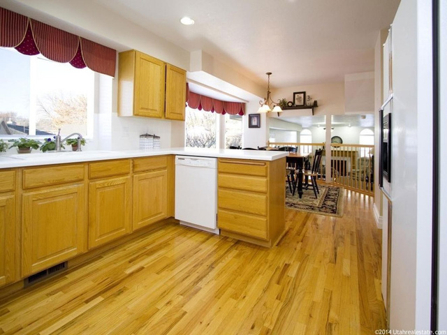 455 E 700 S, Centerville, UT 84014 — photo 7