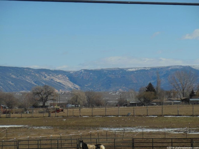 2091 S 1500 E, Vernal, UT 84078 — photo 3