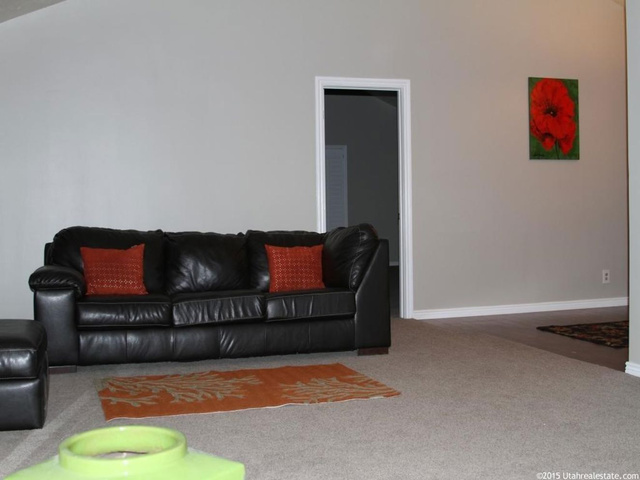 9844 S 2465 E, Sandy, UT 84092 — photo 9