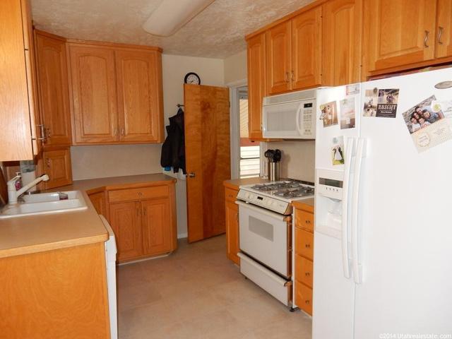 352 S 750 E, Clearfield, UT 84015 — photo 4