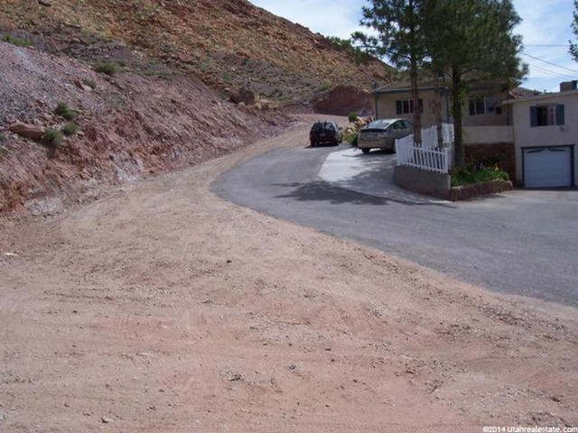 242 N 300 E, Moab, UT 84532 — photo 2