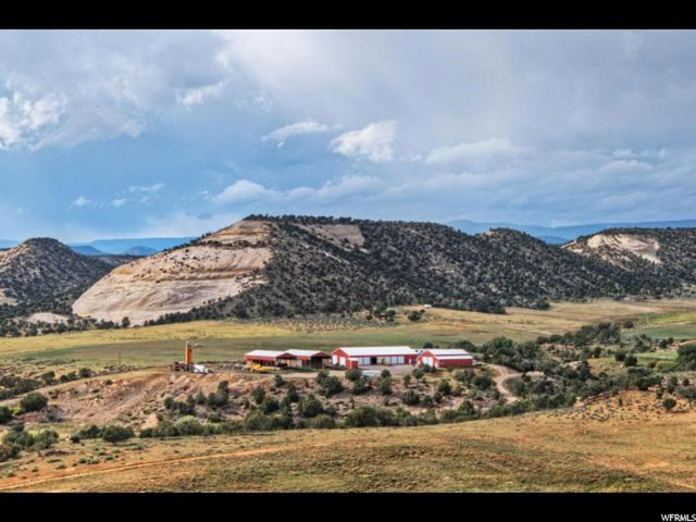 2405 Lower Boulder Rd, Boulder, UT 84716 — photo 10