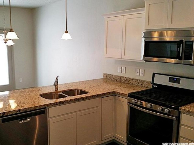 939 E 9400 S, Sandy, UT 84094 — photo 2