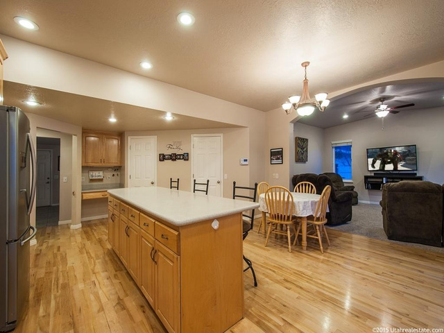 6390 S Senoma Dr, Holladay, UT 84121