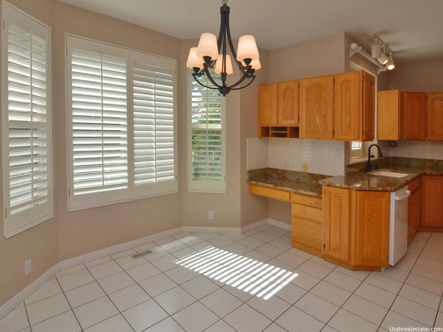694 Eagle Way, Fruit Heights, UT 84037 — photo 11