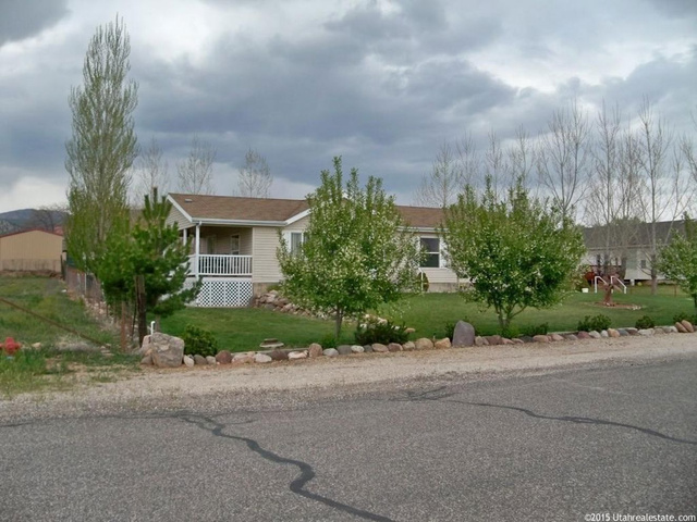 319 N 100 E, Aurora, UT 84620 — photo 2