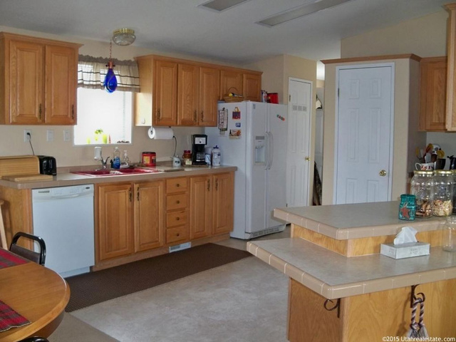 319 N 100 E, Aurora, UT 84620 — photo 5