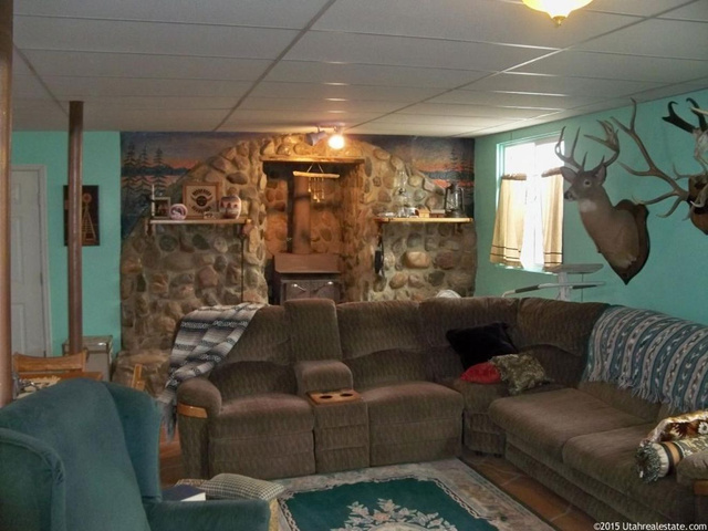 319 N 100 E, Aurora, UT 84620 — photo 8