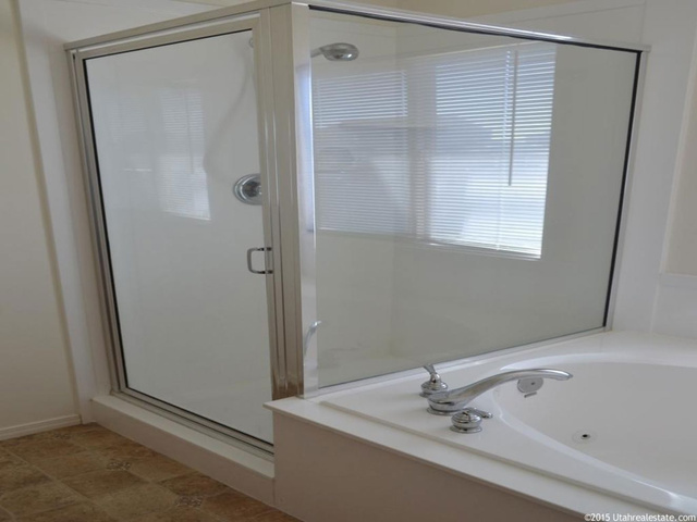 2597 W 2580 N, Clinton, UT 84015 — photo 12