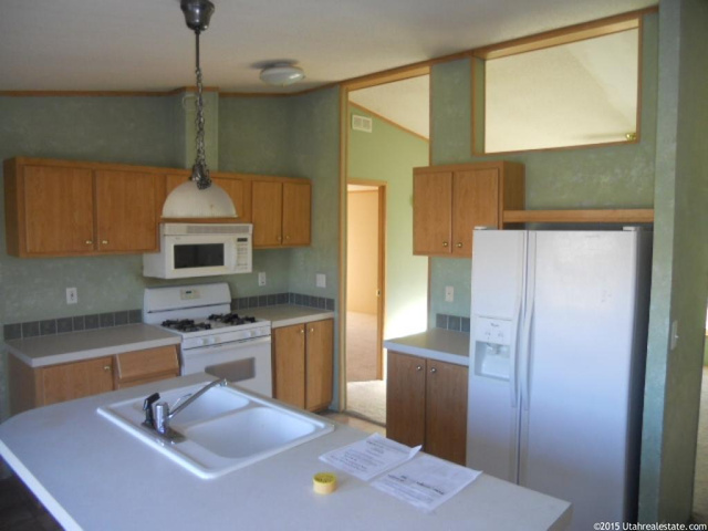 582 S 200 E, Mona, UT 84645 — photo 4