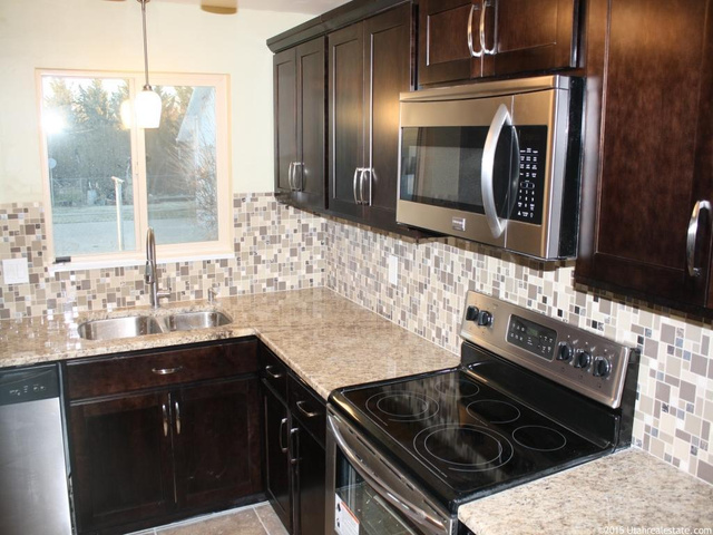 436 W 1185 N, Sunset, UT 84015 — photo 11