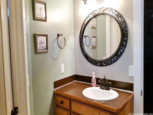 228 S 380 E, Mendon, UT 84325 — photo 12