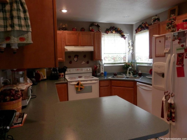 299 S Willow Dr W, Logan, UT 84321 — photo 4