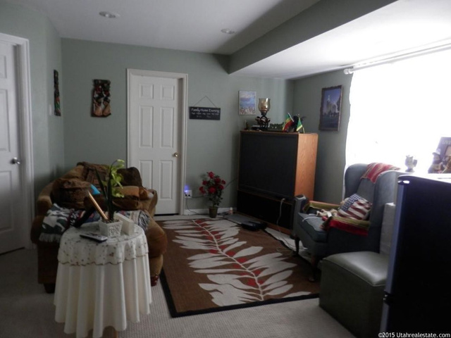 299 S Willow Dr W, Logan, UT 84321 — photo 6