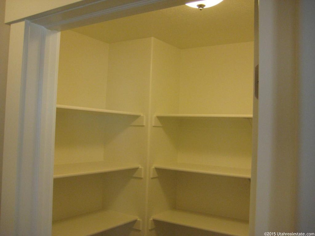 415 E 400 S, Hyrum, UT 84319 — photo 7