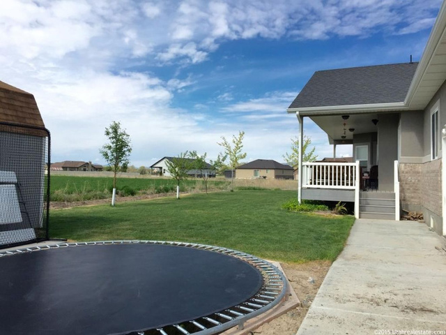 690 E 300 N, Tremonton, UT 84337 — photo 3