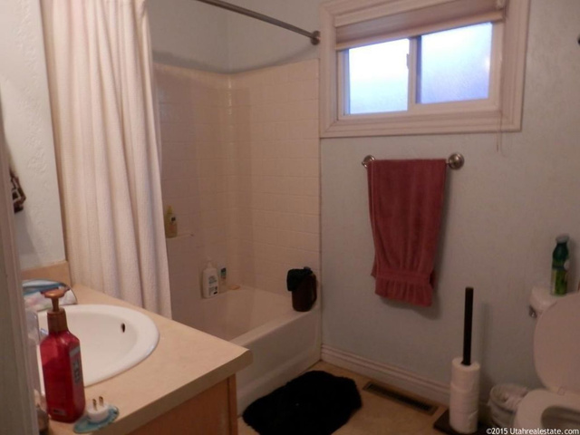 518 E Center St, Logan, UT 84321 — photo 8