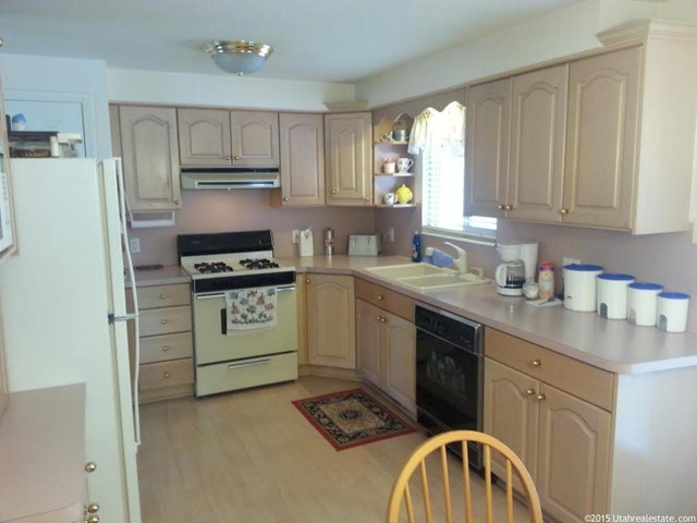 2088 N 900 W, Clinton, UT 84015 — photo 8