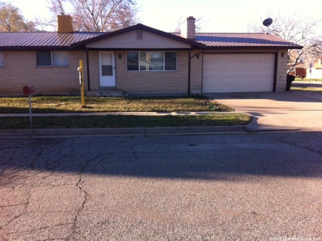 737 W 2400 N, Clinton, UT 84015