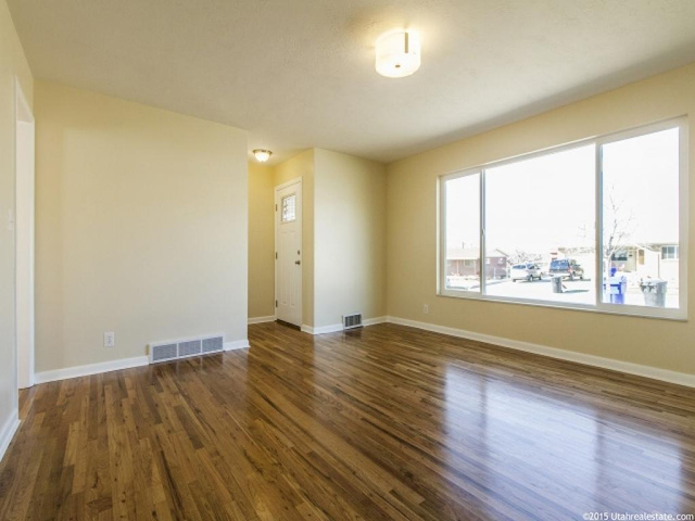 97 W 1950 S, Bountiful, UT 84010 — photo 4