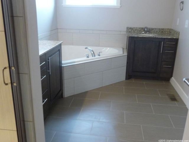 568 S 1030 E, Smithfield, UT 84335 — photo 7