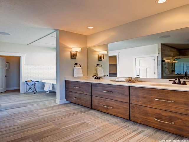 141 W Val Verda S, Bountiful, UT 84010 — photo 7