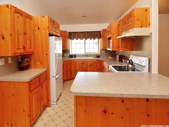 7561 S 2050 E, South Weber, UT 84405 — photo 12