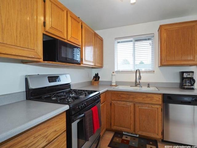 1676 N 2850 W, Clinton, UT 84015 — photo 9