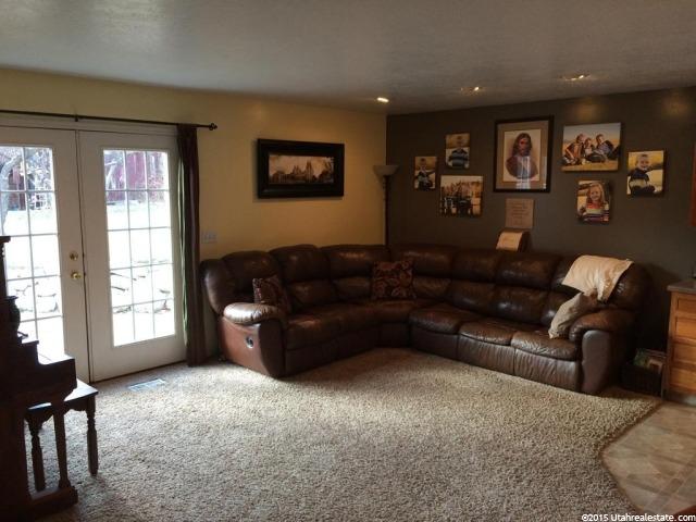 67 E 400 N, Farmington, UT 84025 — photo 4