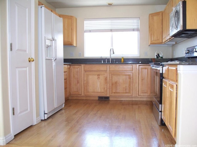 5324 S Baker St E, Murray, UT 84107 — photo 2