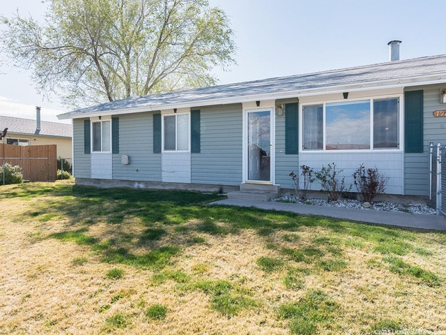 7929 W Bridgton Dr S, Magna, UT 84044