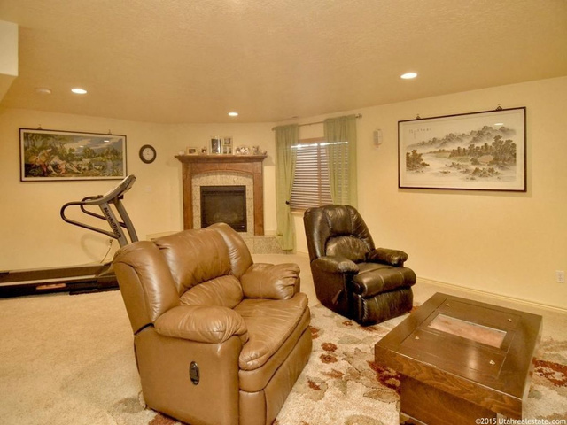 1055 S 1650 E, Clearfield, UT 84015 — photo 8