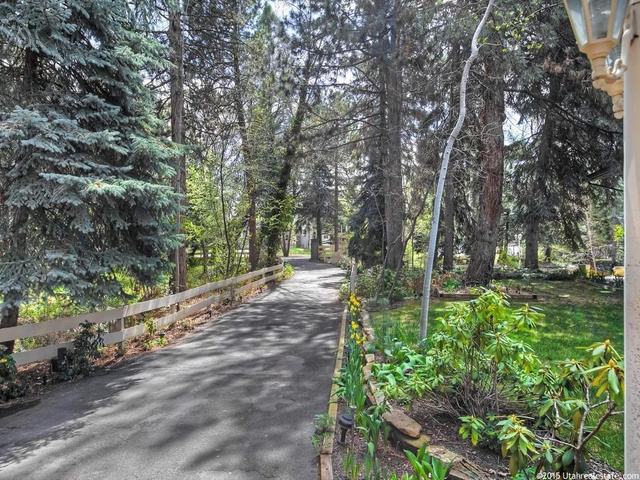7740 Forest Bend Dr, Salt Lake City, UT 84121