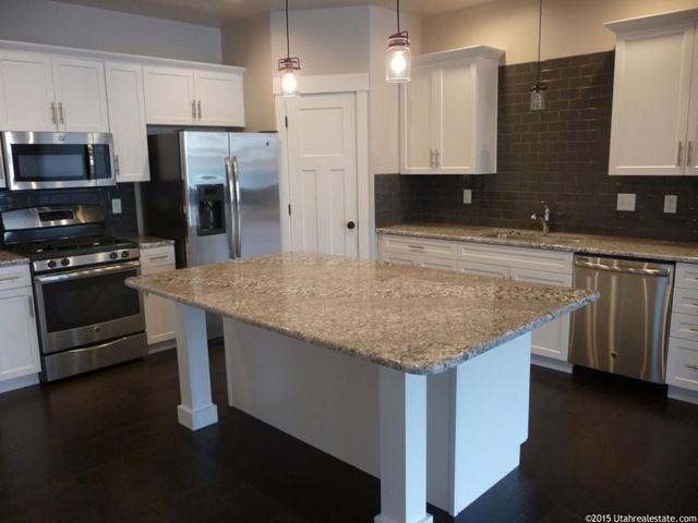 578 S 1030 E, Smithfield, UT 84335 — photo 3