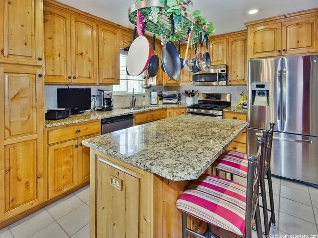 1685 E Lipman Dr, Sandy, UT 84092 — photo 9