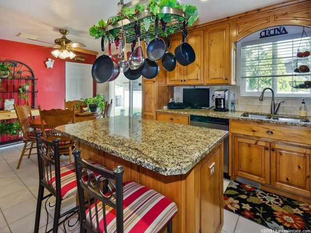 1685 E Lipman Dr, Sandy, UT 84092 — photo 10