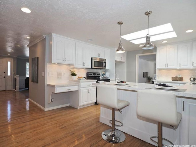 8220 S 2660 E, Sandy, UT 84093 — photo 12