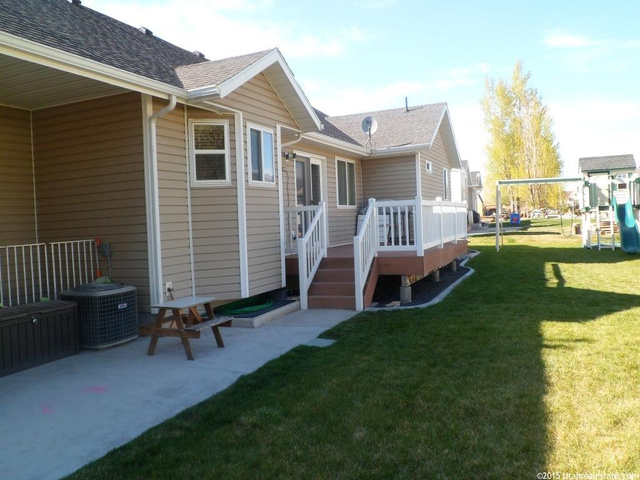466 N 100 E, Millville, UT 84326 — photo 3