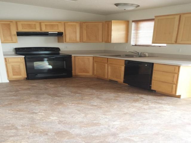 415 E Canyon View Dr N, Ogden, UT 84404 — photo 2