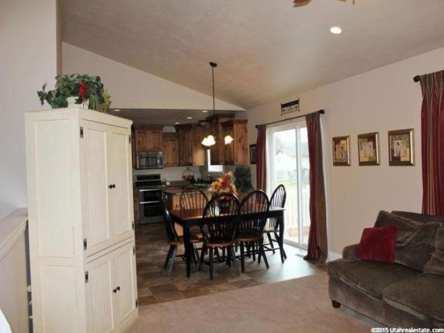 356 S 400 East E, Hyrum, UT 84319 — photo 8