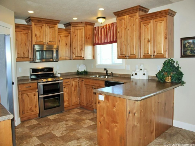 356 S 400 East E, Hyrum, UT 84319 — photo 9