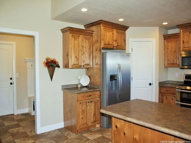 356 S 400 East E, Hyrum, UT 84319 — photo 10