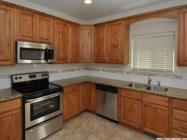 7766 S Rustic Pine Cv E, Midvale, UT 84047 — photo 6