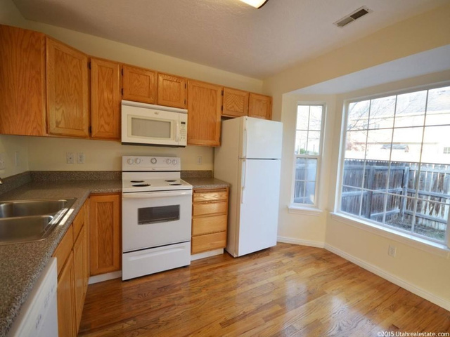 934 N Independence Ave, Provo, UT 84604 — photo 9