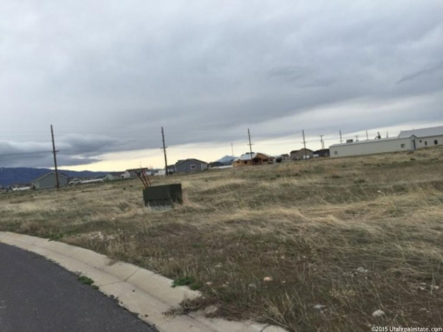 225 S 1720 E #8, Hyrum, UT 84319 — photo 2