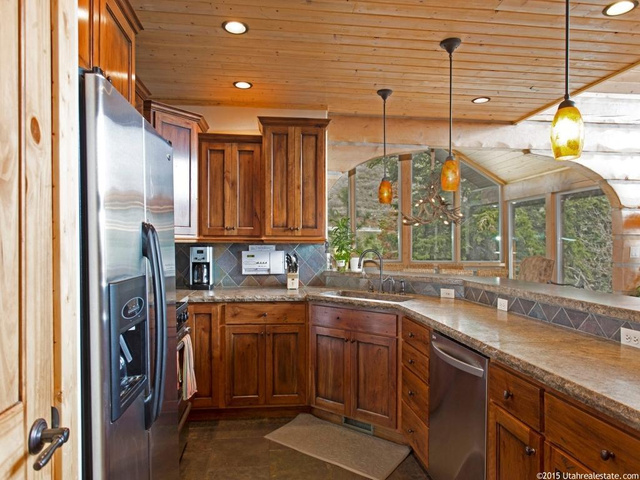 120 Parkview Dr, Summit Park, UT 84098 — photo 12