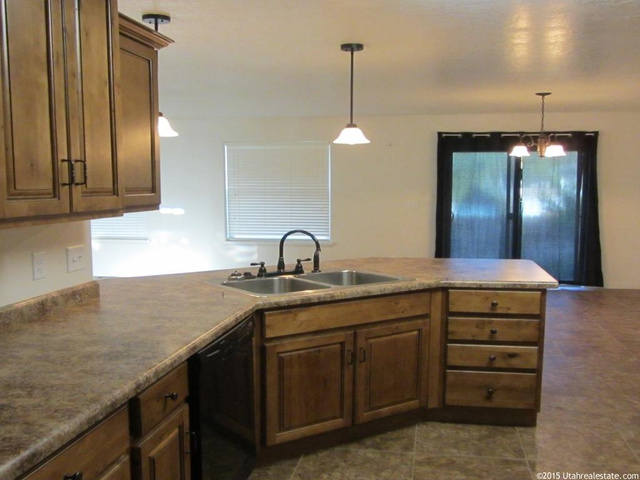 282 S 3340 W, Vernal, UT 84078 — photo 2