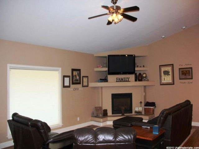 62 E Mt Peale Dr, Moab, UT 84532 — photo 3