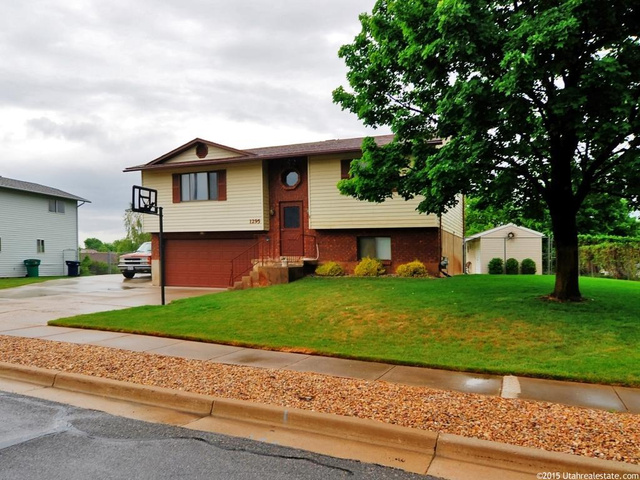 1295 N 225 W, Harrisville, UT 84404